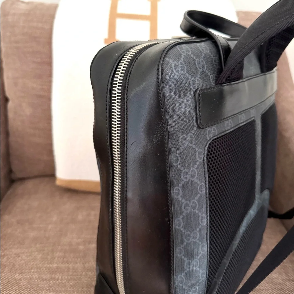 Authentic Gucci GG Supreme Canvas Backpack black grey canvas unisex bag